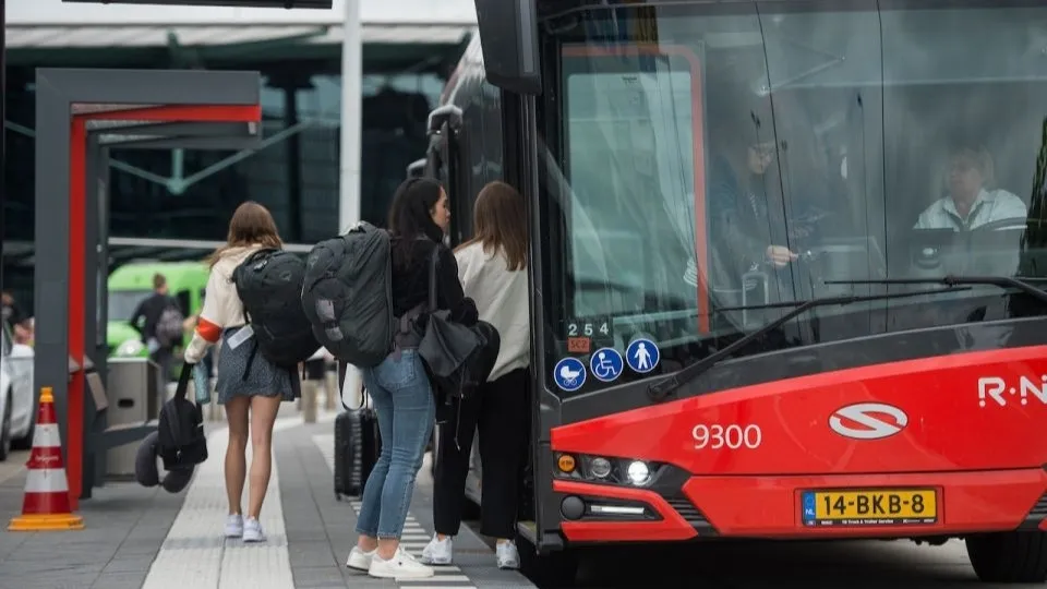 London Heathrow Airport Transfer - Image 1